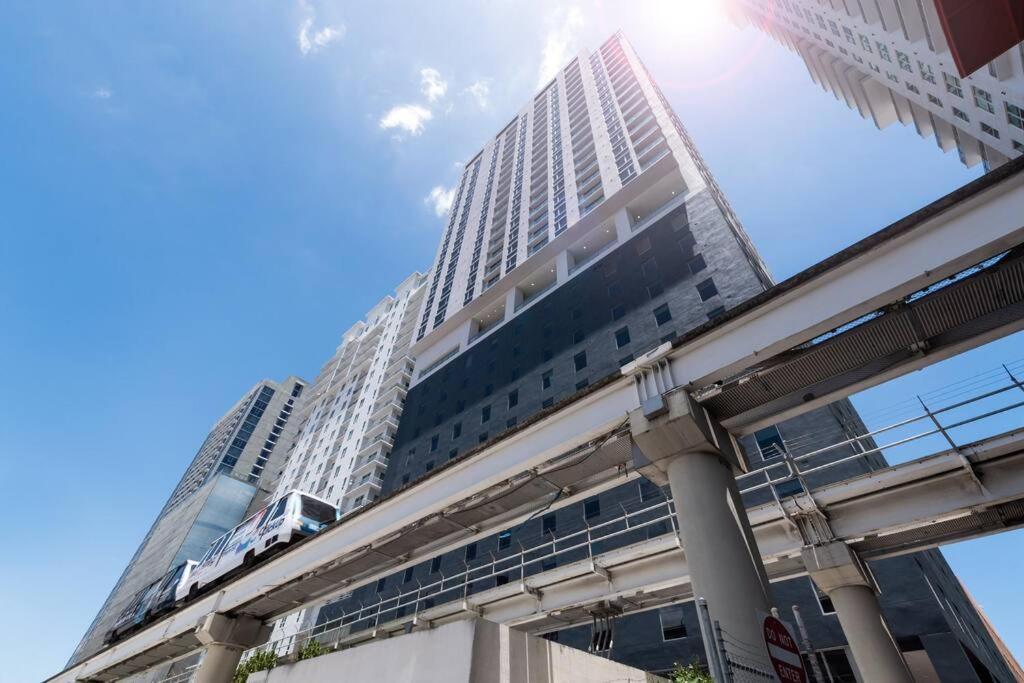 Amazing 2 Bedroom 30Th Floor Downtown Free Parking Miami Exterior photo