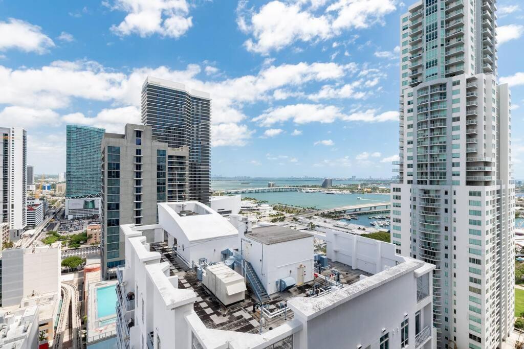 Amazing 2 Bedroom 30Th Floor Downtown Free Parking Miami Exterior photo